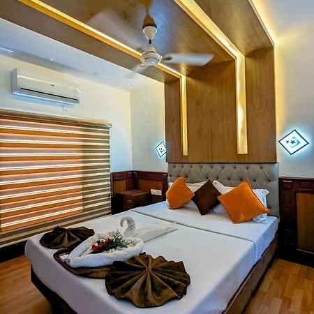 Grand Villa Houseboat Kumarakom Luaran gambar