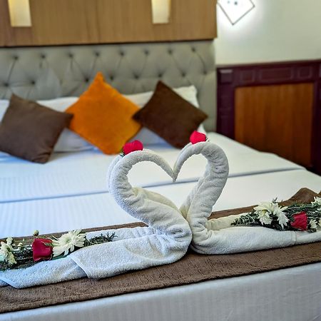 Grand Villa Houseboat Kumarakom Luaran gambar