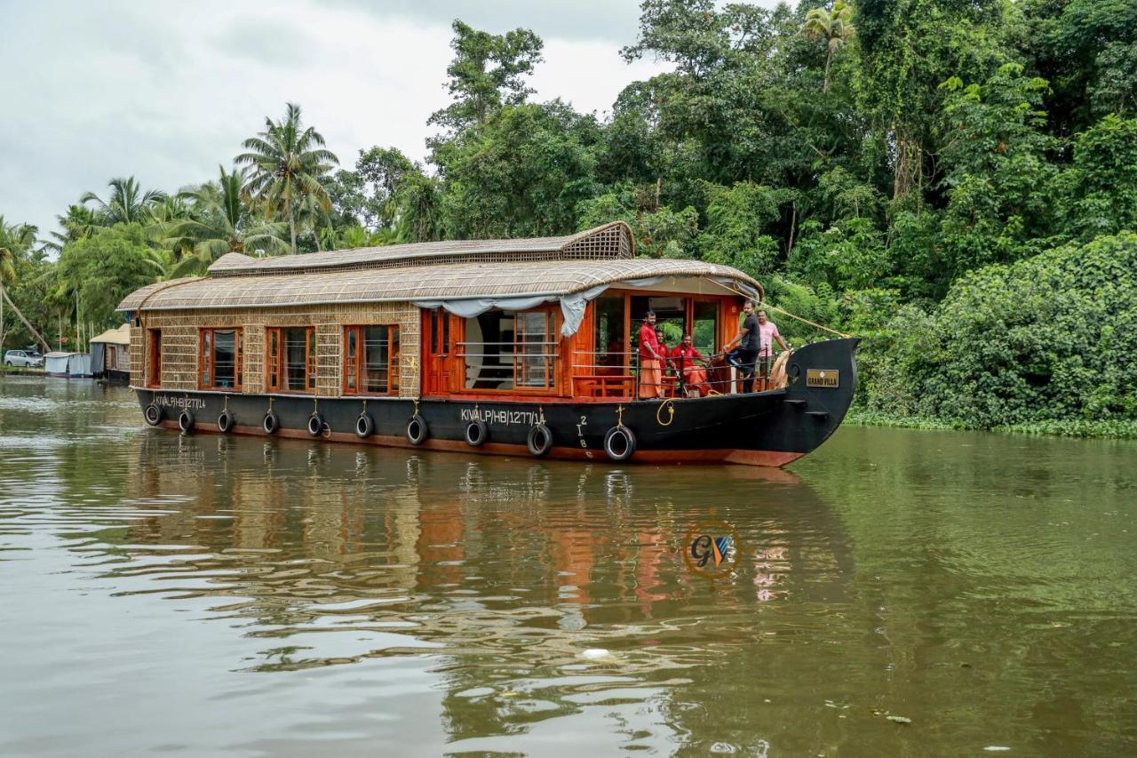 Grand Villa Houseboat Kumarakom Luaran gambar